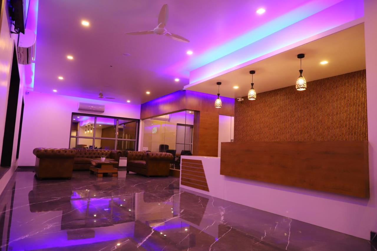 Renuka Hotel&Events -The Orange Flag, Phulambri, Aurangabad Ganori Bagian luar foto