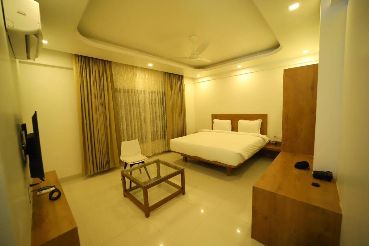 Renuka Hotel&Events -The Orange Flag, Phulambri, Aurangabad Ganori Bagian luar foto
