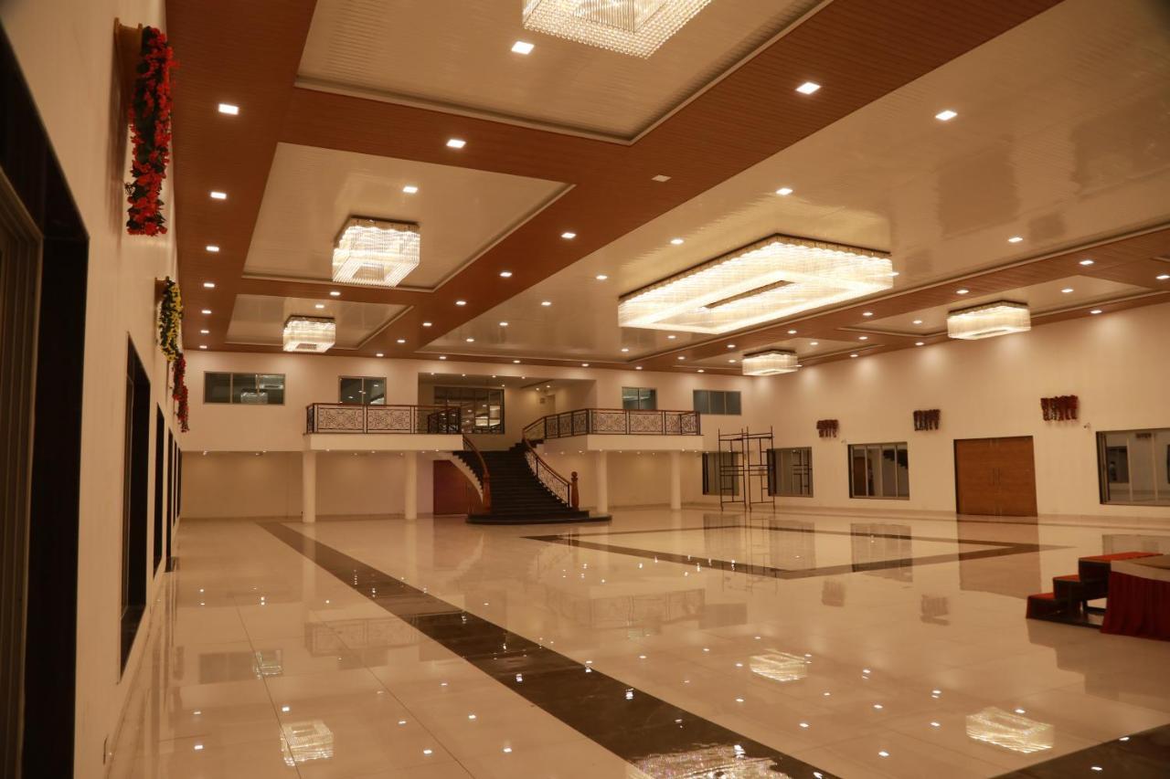 Renuka Hotel&Events -The Orange Flag, Phulambri, Aurangabad Ganori Bagian luar foto