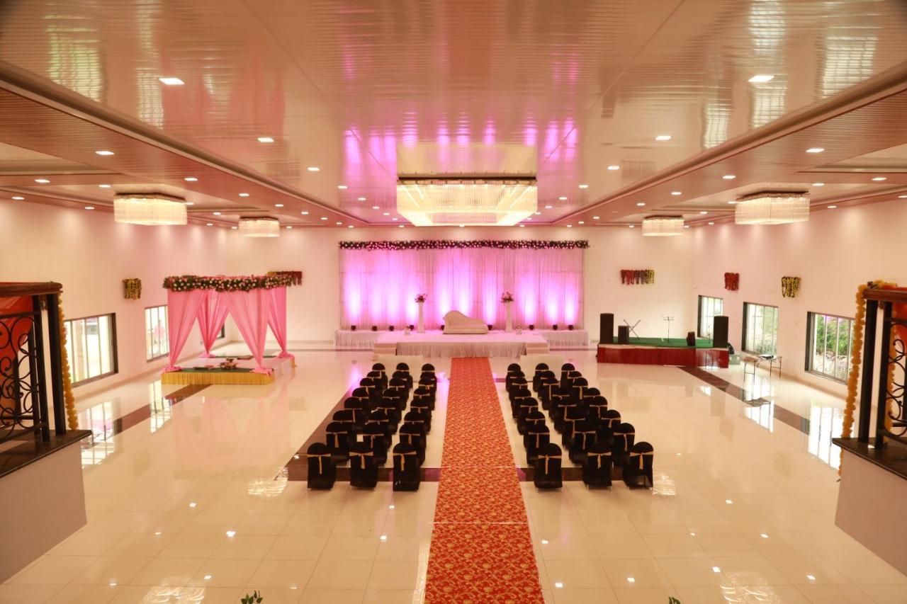Renuka Hotel&Events -The Orange Flag, Phulambri, Aurangabad Ganori Bagian luar foto