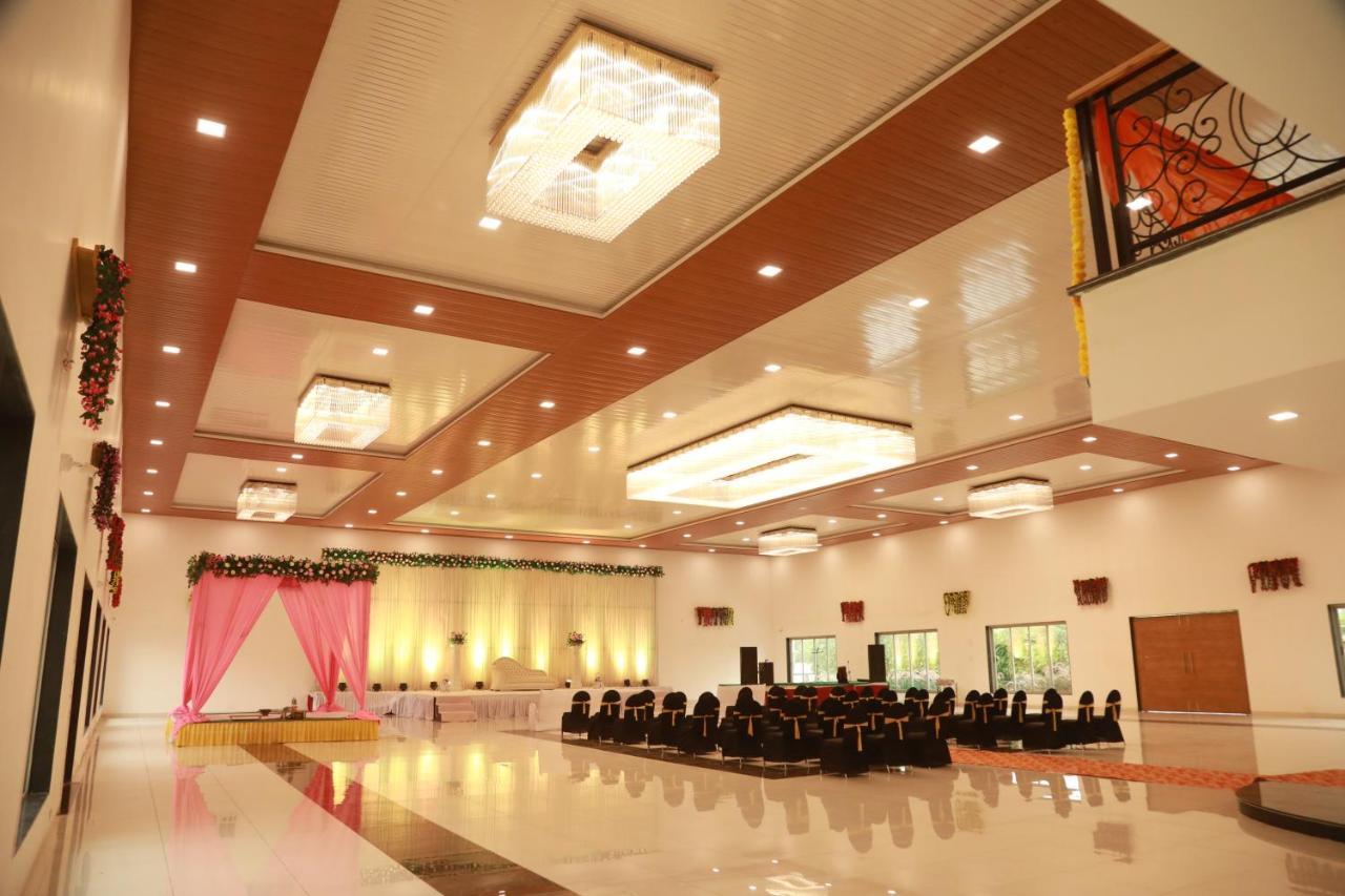 Renuka Hotel&Events -The Orange Flag, Phulambri, Aurangabad Ganori Bagian luar foto