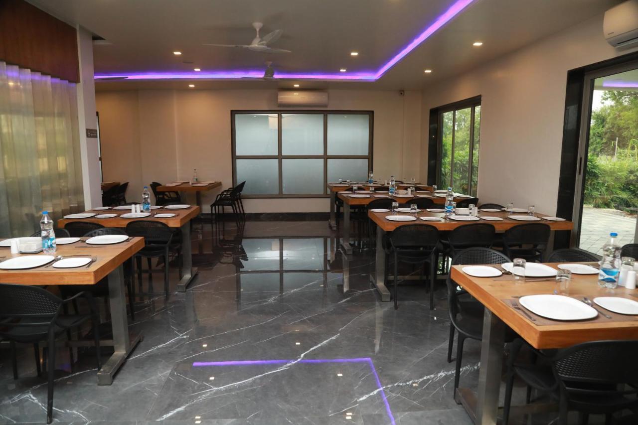 Renuka Hotel&Events -The Orange Flag, Phulambri, Aurangabad Ganori Bagian luar foto