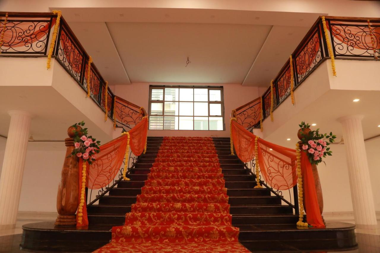 Renuka Hotel&Events -The Orange Flag, Phulambri, Aurangabad Ganori Bagian luar foto